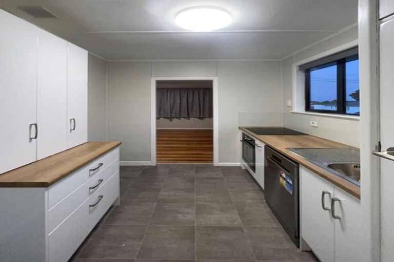 Photo of property in 1 Pukemiro Road, Te Kamo, Whangarei, 0112