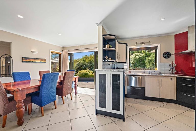 Photo of property in 2 Iwanui Close, Waitara, 4320