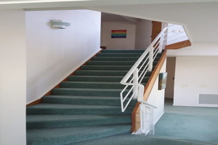 Photo of property in 52 Molyneux Close, Whitby, Porirua, 5024