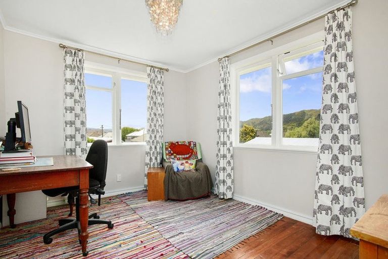 Photo of property in 73 Godley Street, Waiwhetu, Lower Hutt, 5010