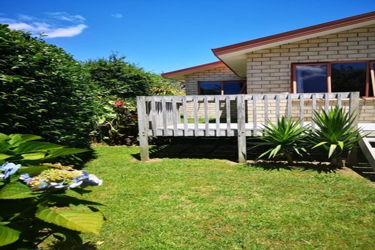 Photo of property in 1 Hidcote Place, Bethlehem, Tauranga, 3110