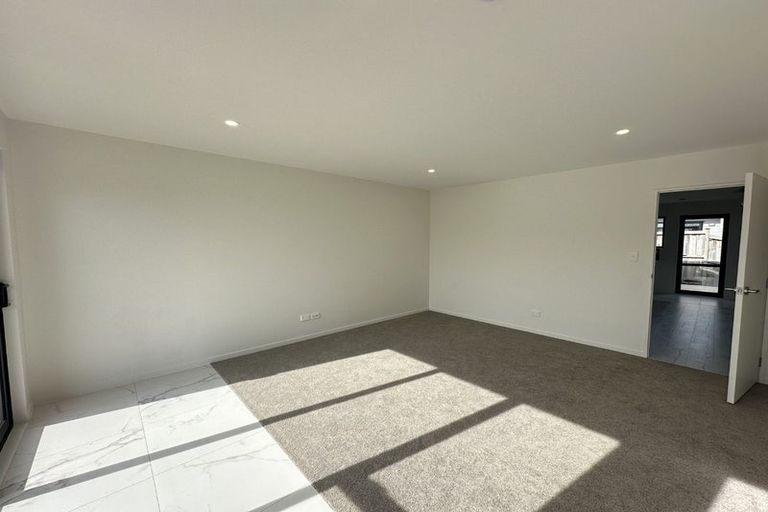 Photo of property in 15b Poruru Close, Papakura, 2110
