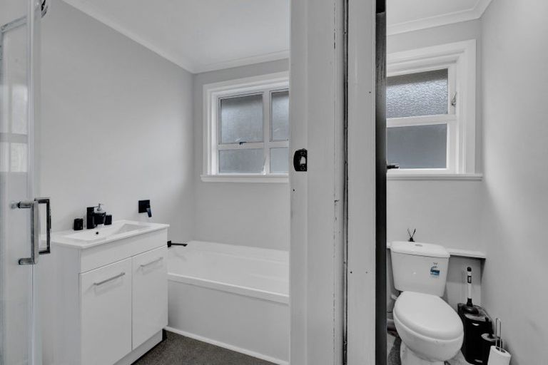 Photo of property in 10 Acourt Street, Hawera, 4610