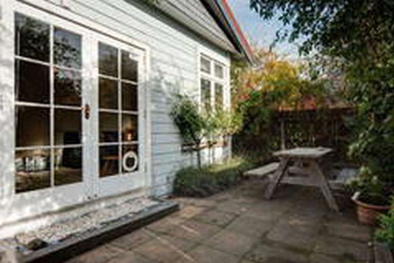 Photo of property in 10 Moa Place, Christchurch Central, Christchurch, 8013