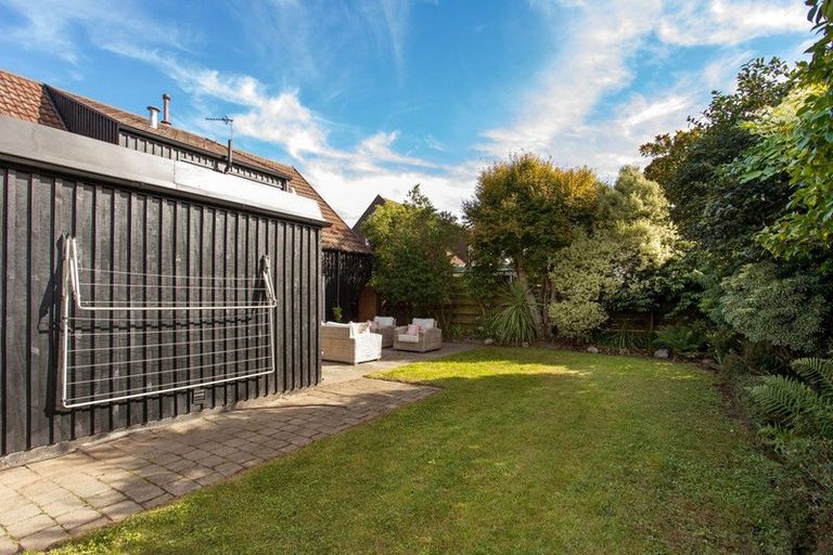 Photo of property in 2/24 Creyke Road, Ilam, Christchurch, 8041