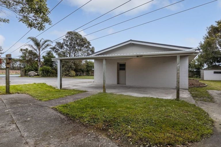 Photo of property in 189 Tararua Road, Levin, 5571