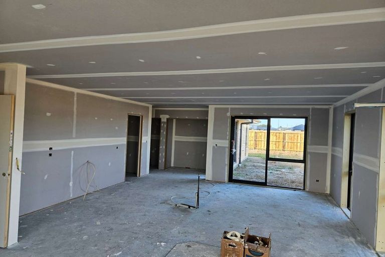 Photo of property in 19 Ellmers Street, Woodend, 7691