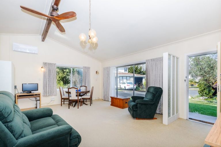 Photo of property in 3b Bellwood Place, Chartwell, Hamilton, 3210