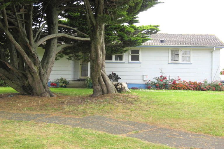 Photo of property in 28 Forbury Place, Mangere, Auckland, 2022