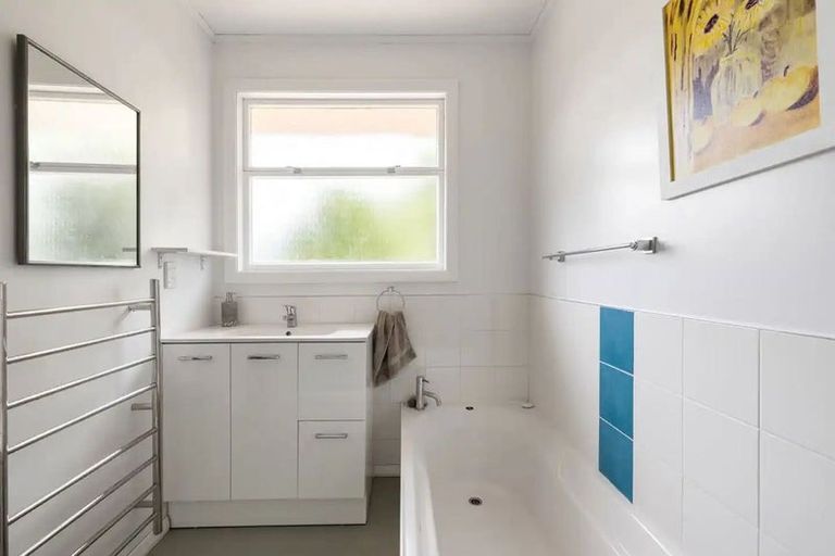 Photo of property in 43 Weld Street, Cambridge, 3434