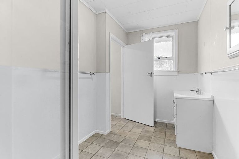 Photo of property in 1/67 Young Street, New Plymouth, 4310