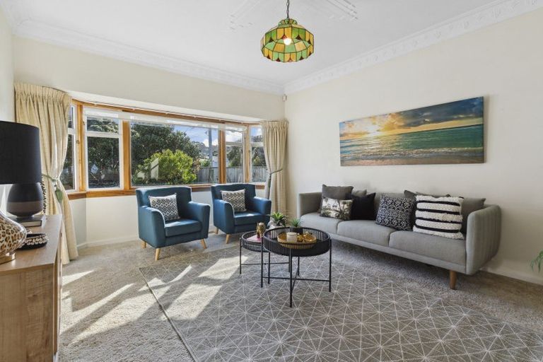 Photo of property in 53 Hector Street, Seatoun, Wellington, 6022