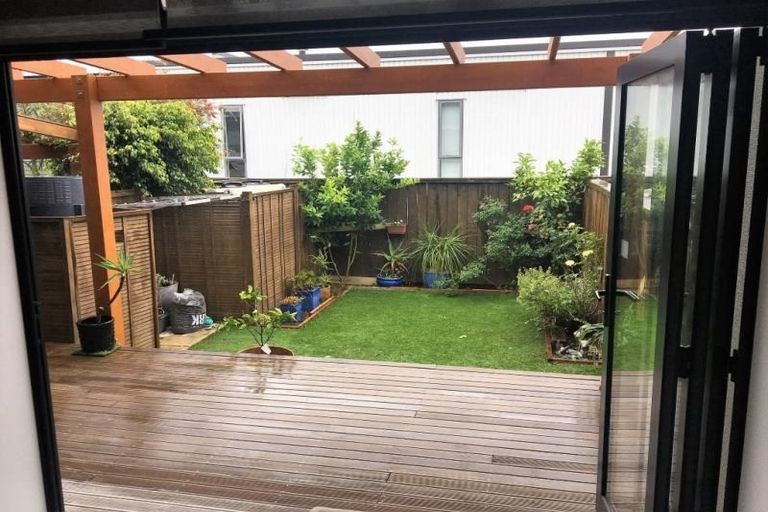 Photo of property in 30 Liquidambar Drive, Hobsonville, Auckland, 0616