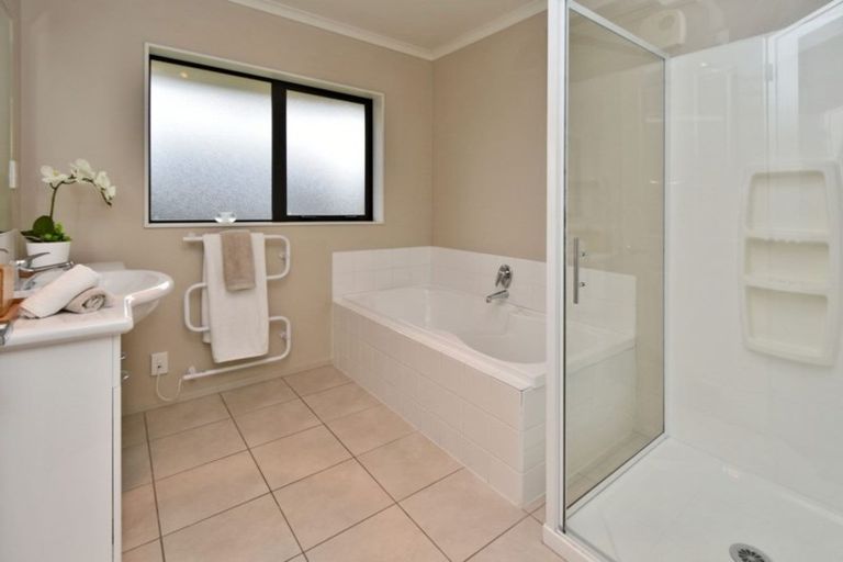 Photo of property in 2 Kandinsky Close, Rolleston, 7614