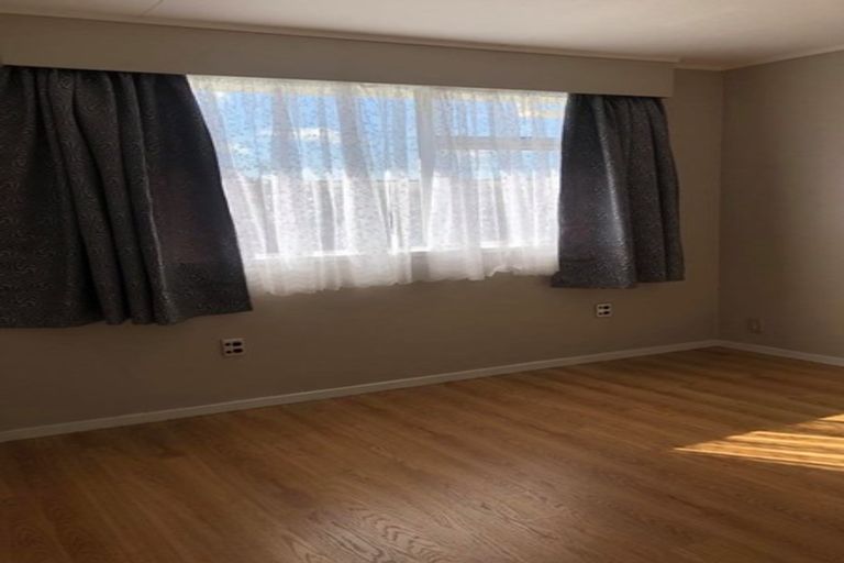 Photo of property in 184/84a Greenslade Crescent, Northcote, Auckland, 0627