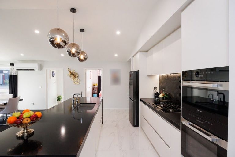 Photo of property in 9 Ivy Lane, Kelvin Grove, Palmerston North, 4414