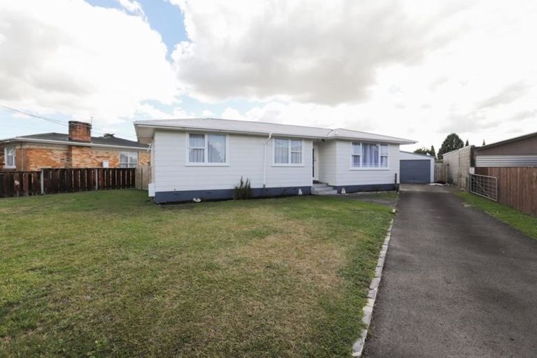 Photo of property in 34 Northolt Road, Fairview Downs, Hamilton, 3214