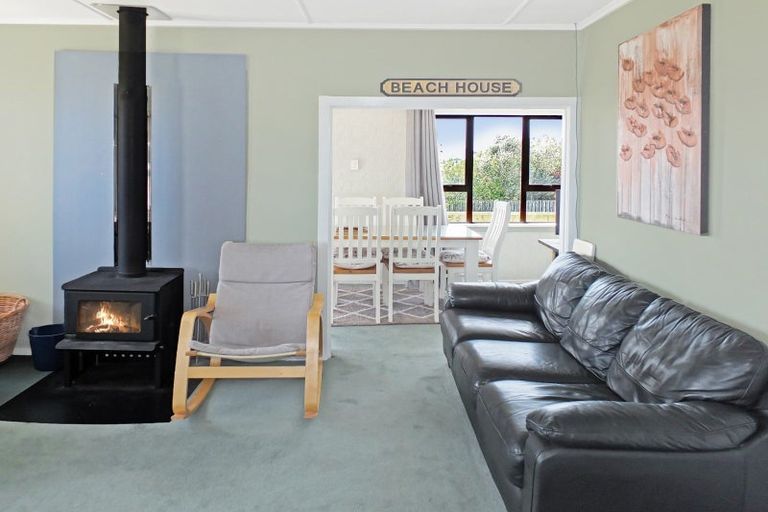 Photo of property in 86 Seabury Avenue, Foxton Beach, Foxton, 4815