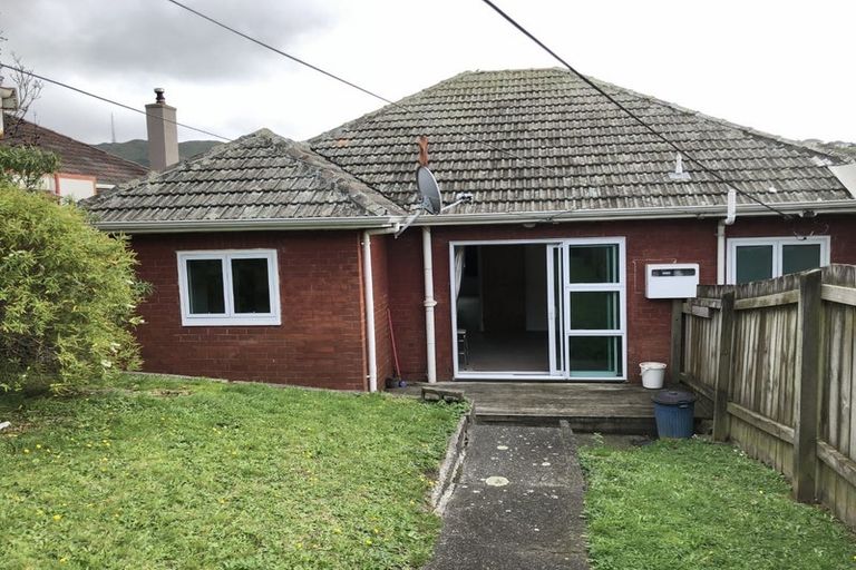 Photo of property in 1b Bould Street, Johnsonville, Wellington, 6037