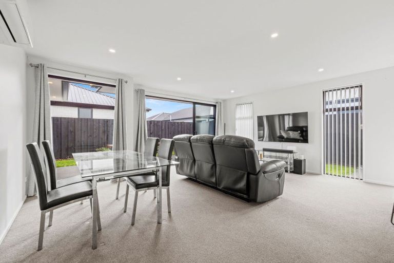 Photo of property in 7 Borthwick Street, Belfast, Christchurch, 8051