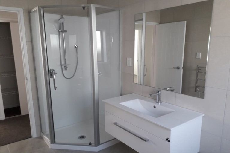 Photo of property in 5 Park Chester Road, Pukekohe, 2120