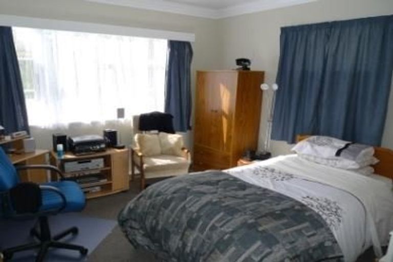 Photo of property in 20 Dr Taylor Terrace, Johnsonville, Wellington, 6037