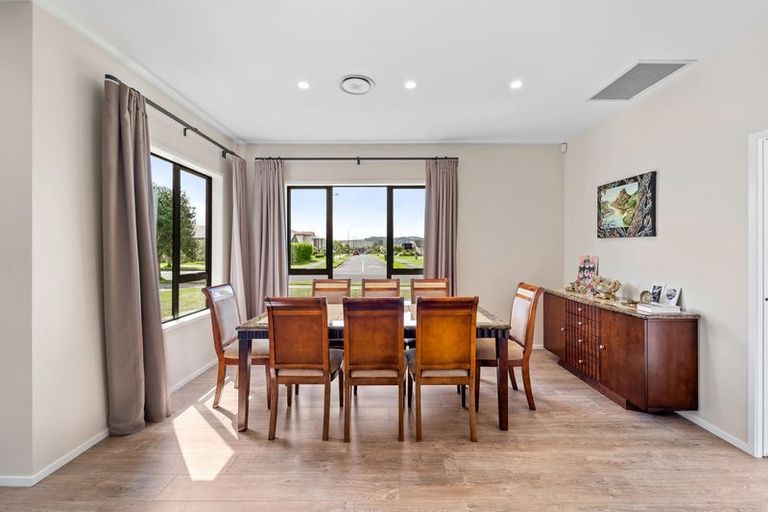 Photo of property in 60 Pohutukawa Parade, Riverhead, 0820