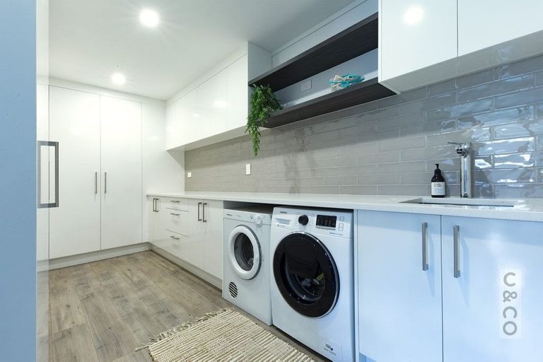 Photo of property in 7 Norglen Lane, Riverhead, 0820