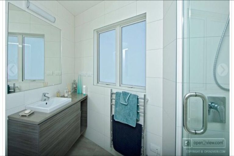 Photo of property in 154 Marine Parade, Mount Maunganui, 3116