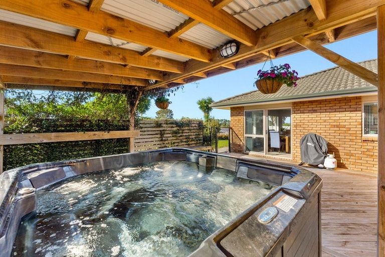 Photo of property in 7 Omana Avenue, Shelly Beach, Helensville, 0874