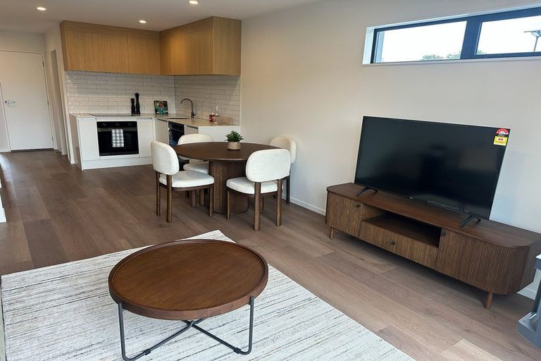 Photo of property in 8/4 Limestone Drive, Hobsonville, Auckland, 0616