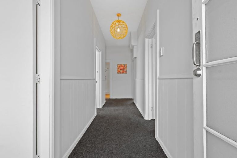 Photo of property in 17 Hart Street, Woolston, Christchurch, 8023