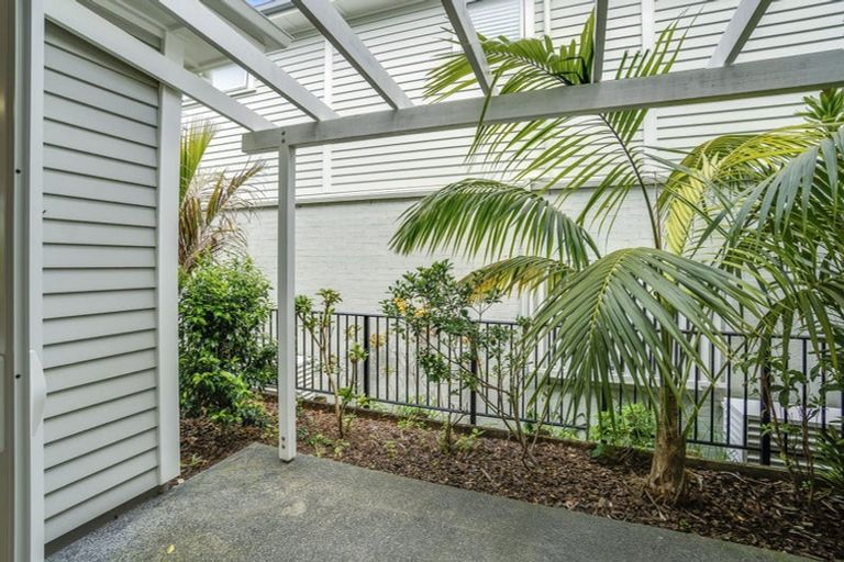 Photo of property in 16 Plantation Terrace, Orewa, 0931