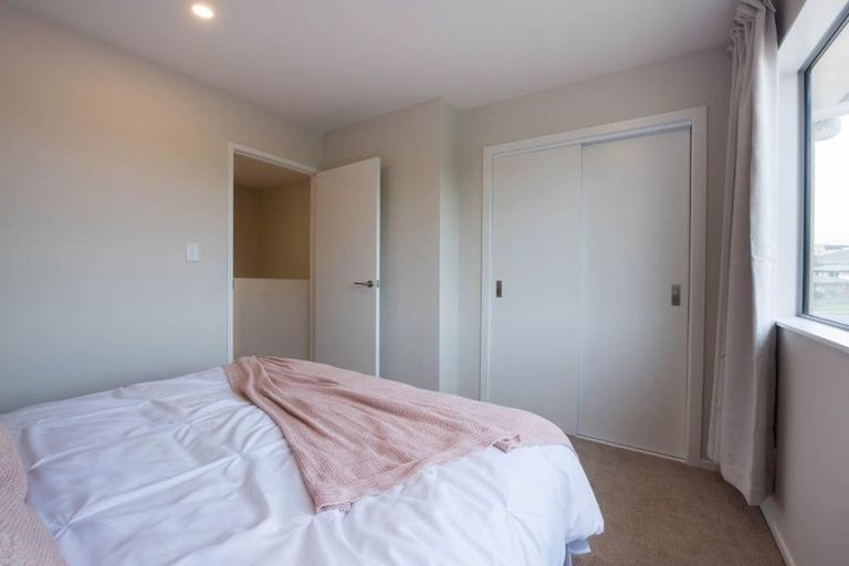 Photo of property in 25/11 Ray Small Drive, Papakura, 2110