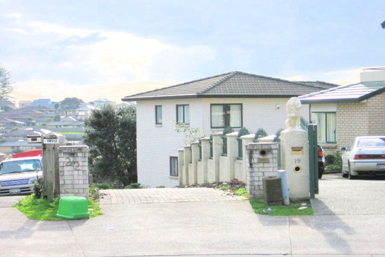 Photo of property in 22 Pelargonium Terrace, Goodwood Heights, Auckland, 2105