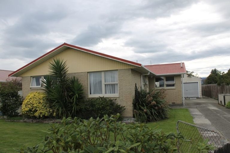 Photo of property in 29 Domett Street, Westport, 7825