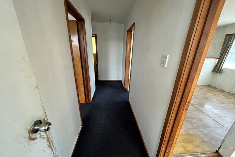 Photo of property in 28 Helena Street, Massey, Auckland, 0614