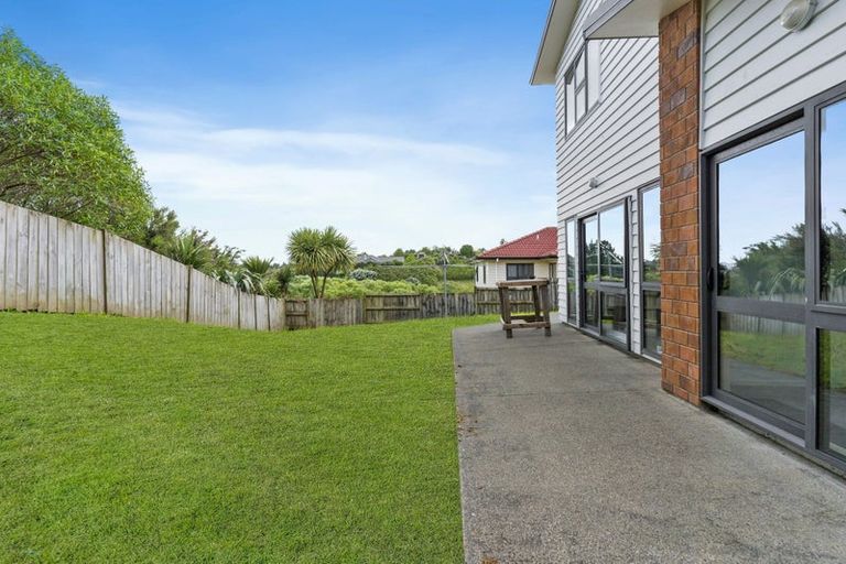 Photo of property in 127 Keri Vista Rise, Papakura, 2110