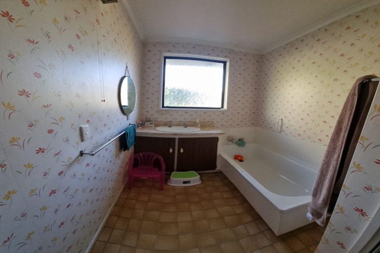 Photo of property in 16 Clyde Street, Seaview, Timaru, 7910