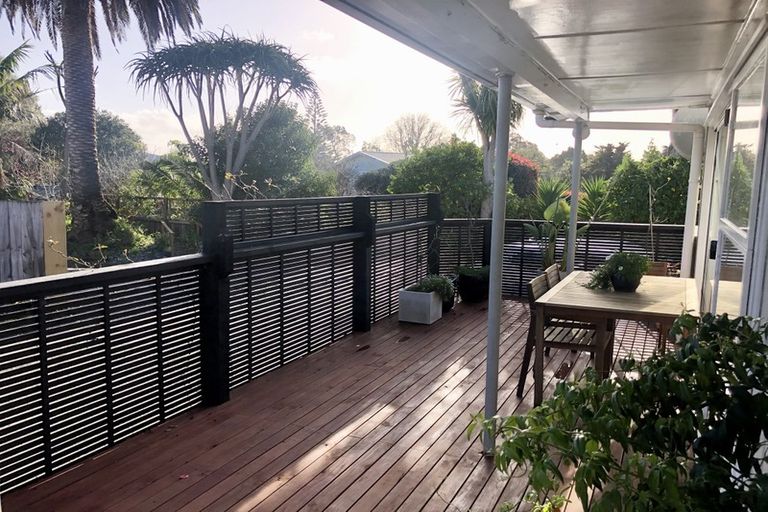 Photo of property in 1/15 Paramu Avenue, Birkdale, Auckland, 0626