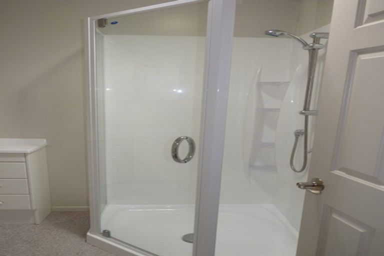 Photo of property in 50 Wade River Road, Stanmore Bay, Whangaparaoa, 0932