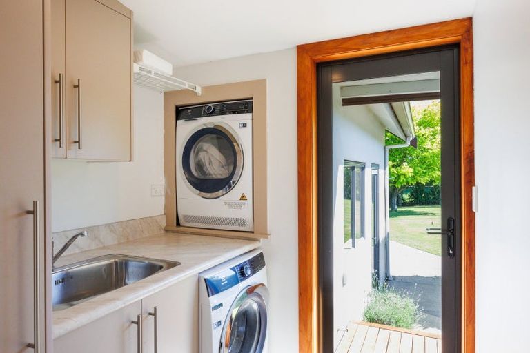 Photo of property in 443 Stoney Creek Road, Kelvin Grove, Palmerston North, 4470