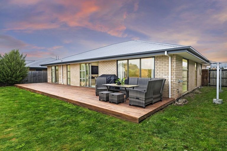 Photo of property in 11 Godwin Grove, Rolleston, 7614