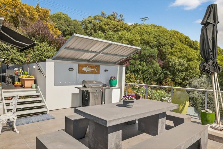 Photo of property in 303 Marine Drive, Charteris Bay, Lyttelton, 8971