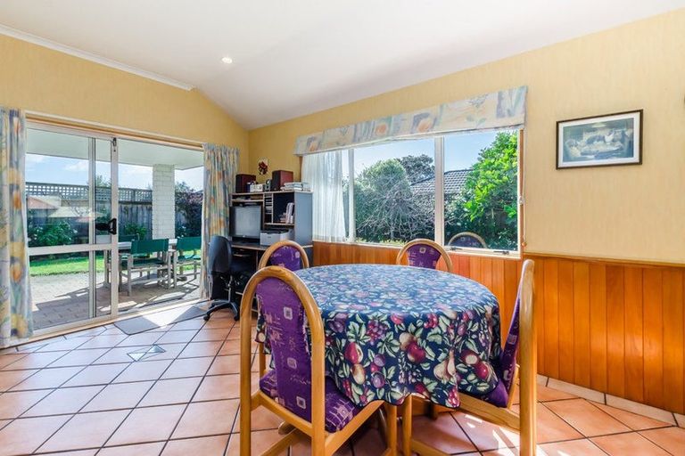 Photo of property in 23 Kotuku Drive, Paraparaumu Beach, Paraparaumu, 5032