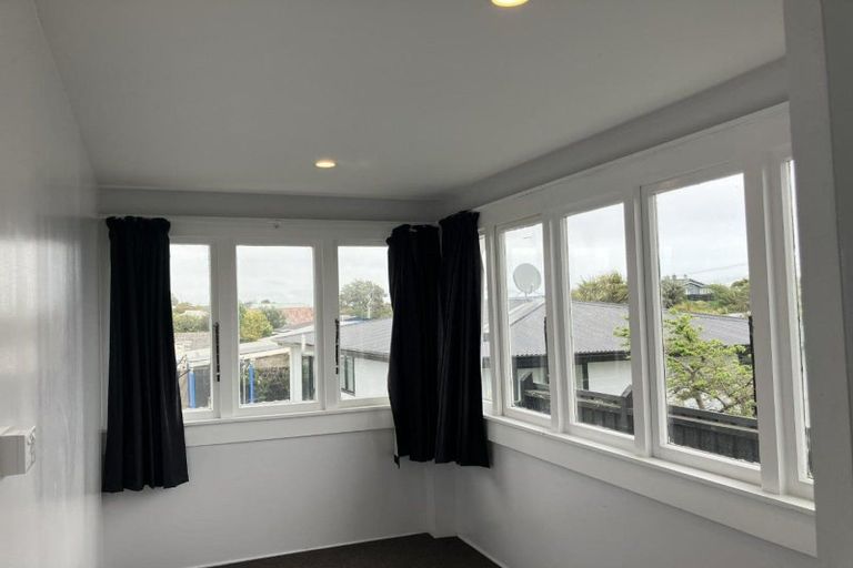 Photo of property in 160 Cornfoot Street, Castlecliff, Whanganui, 4501