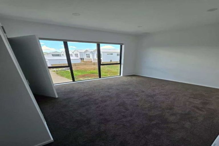 Photo of property in 33a Burberry Road, Karaka, Papakura, 2578
