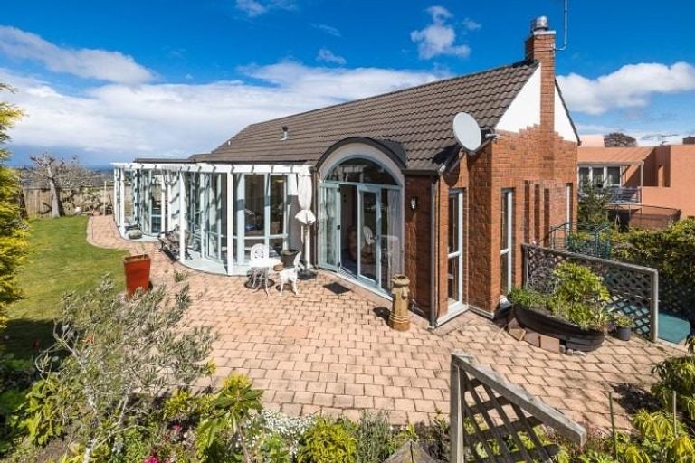 Photo of property in 60 Drivers Road, Maori Hill, Dunedin, 9010