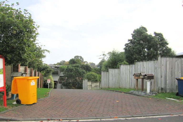 Photo of property in 47 Waipuia Place, Greenhithe, Auckland, 0632
