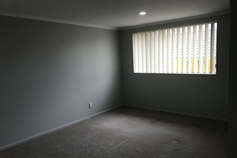 Photo of property in 4 Nykki Place, Papakura, 2110